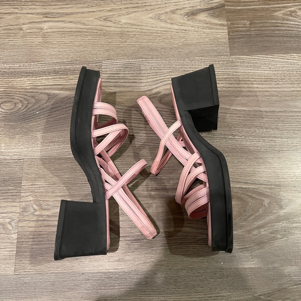 Vagabond pink leather chunky sandal sold.